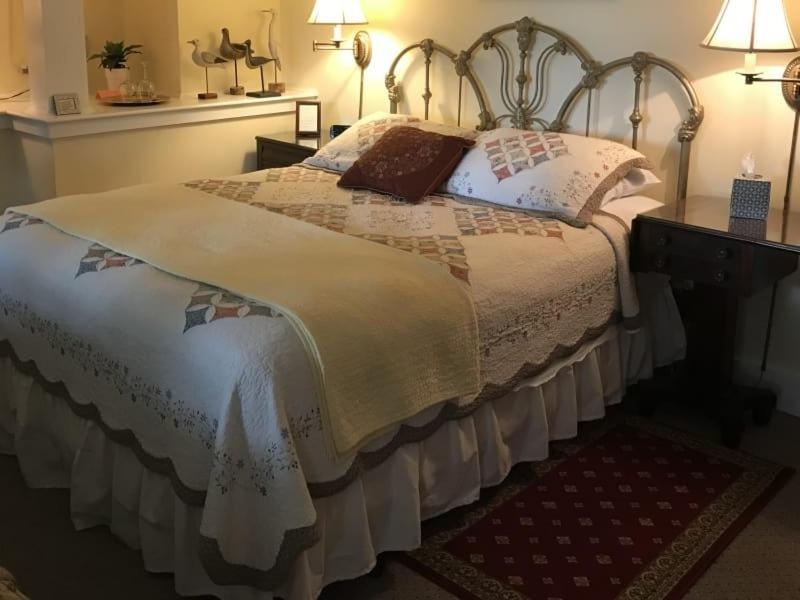 The Inn At Stony Creek Уорик Номер фото